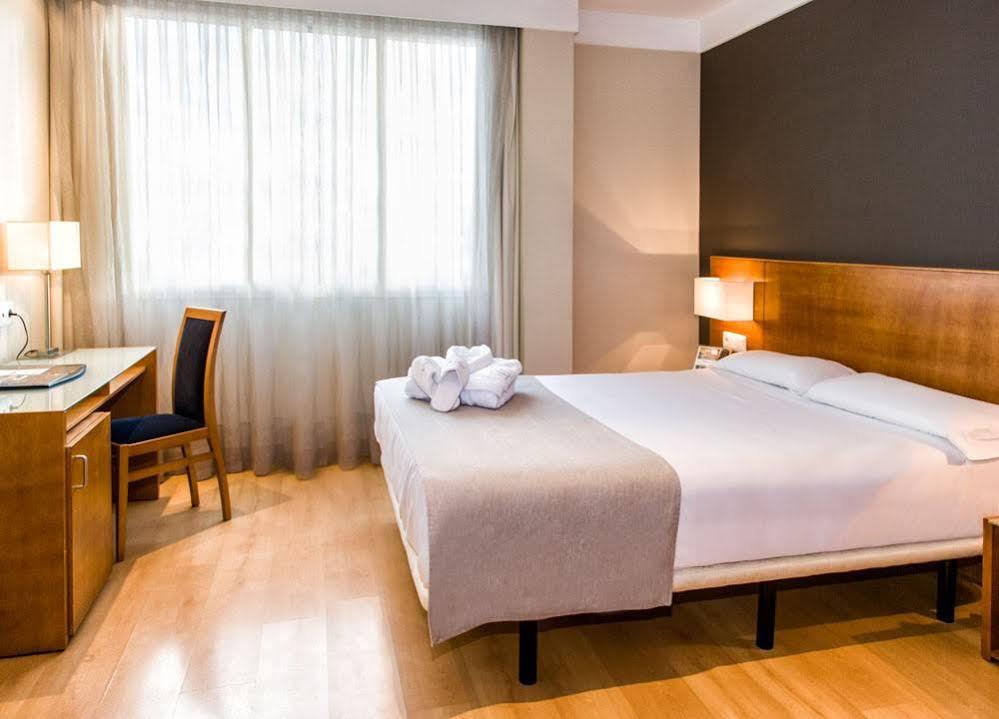Zenit Logrono Hotell Exteriör bild